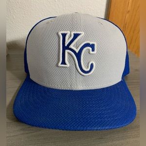 New era men’s blue and grey Kansas City Royals fitted hat size 7 1/4